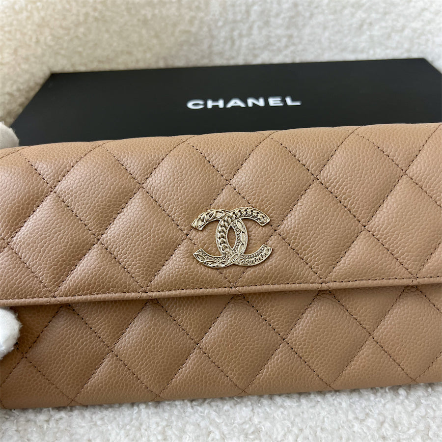 Chanel beige shops wallet