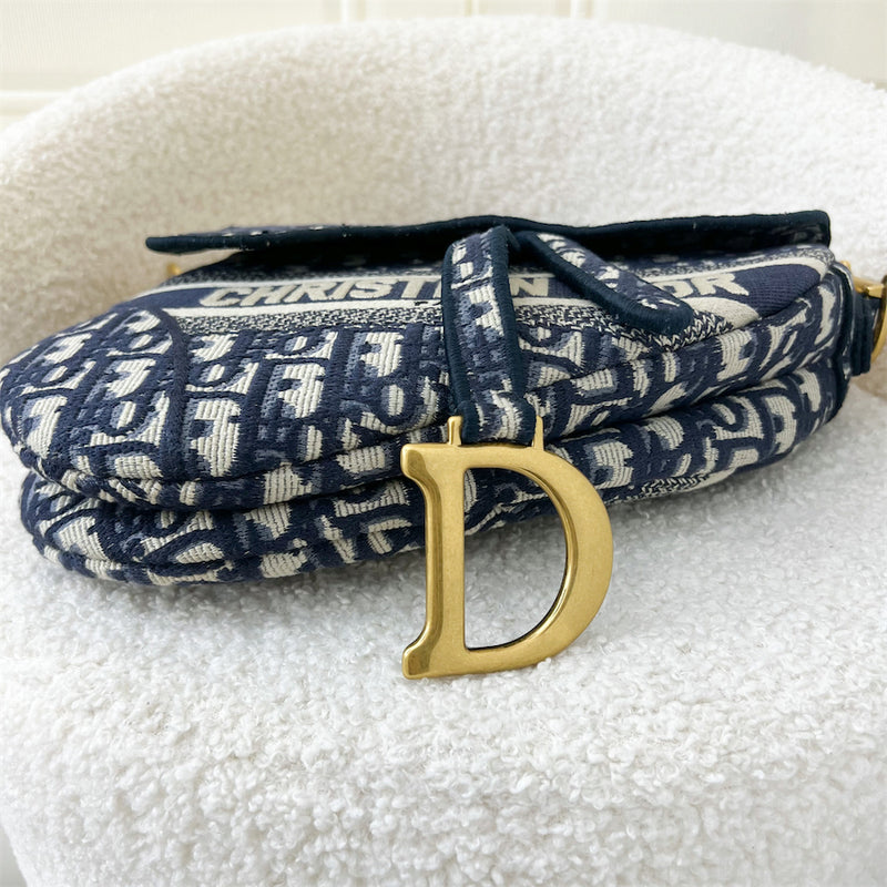 Dior Medium Saddle Bag in Dark Blue Oblique Canvas AGHW