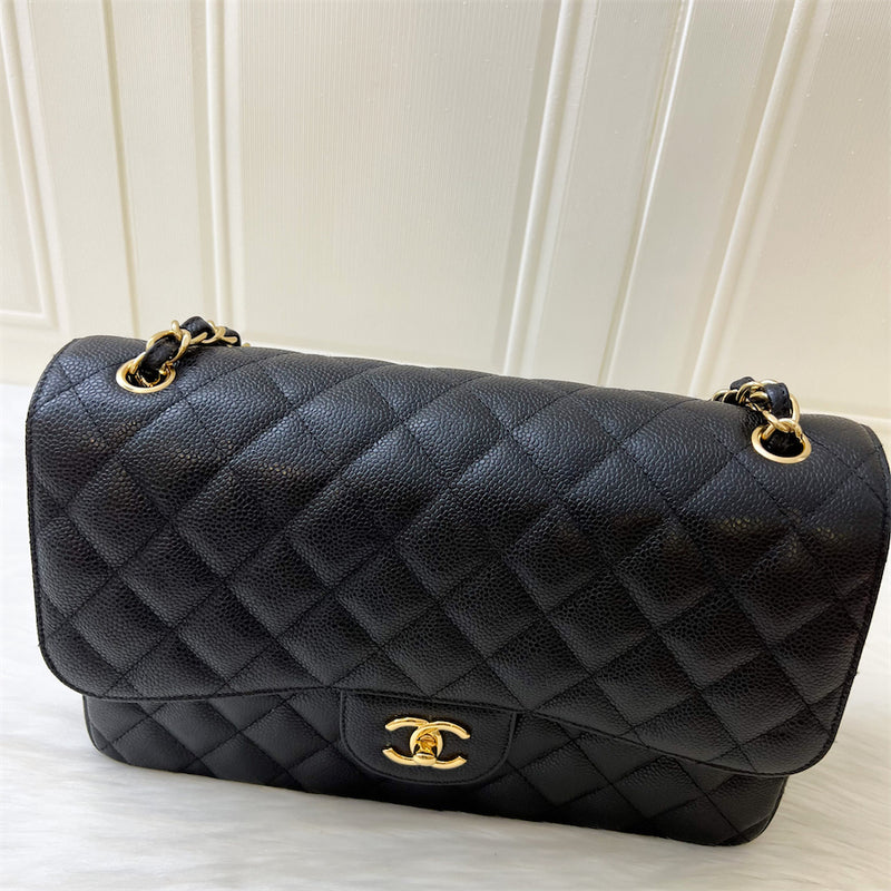 Chanel Classic Jumbo Double Flap in Black Caviar GHW