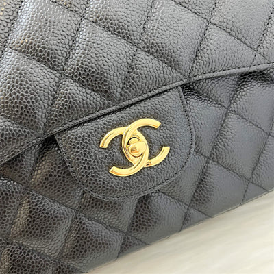 Chanel Classic Jumbo Double Flap in Black Caviar GHW