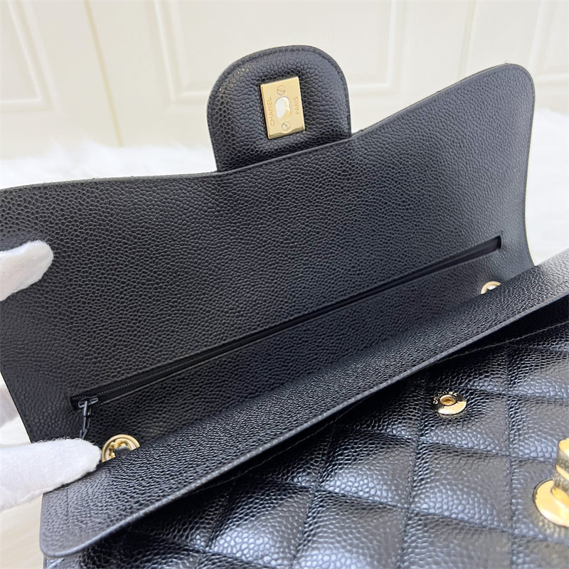 Chanel Classic Jumbo Double Flap in Black Caviar GHW