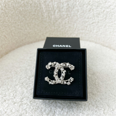 Chanel CC Logo Brooch with Crystals