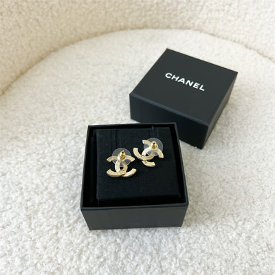 Chanel 21A CC Logo Earrings with Crystals and Pearls GHW
