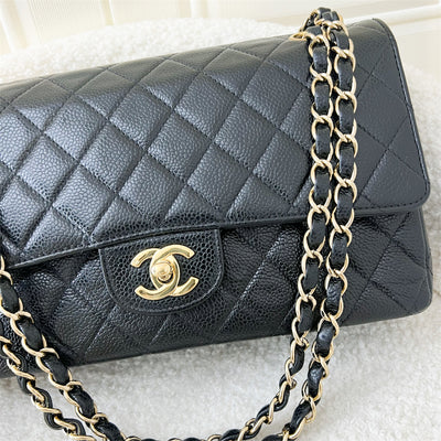 Chanel Vintage Medium Classic Flap CF in Black Caviar 24K GHW