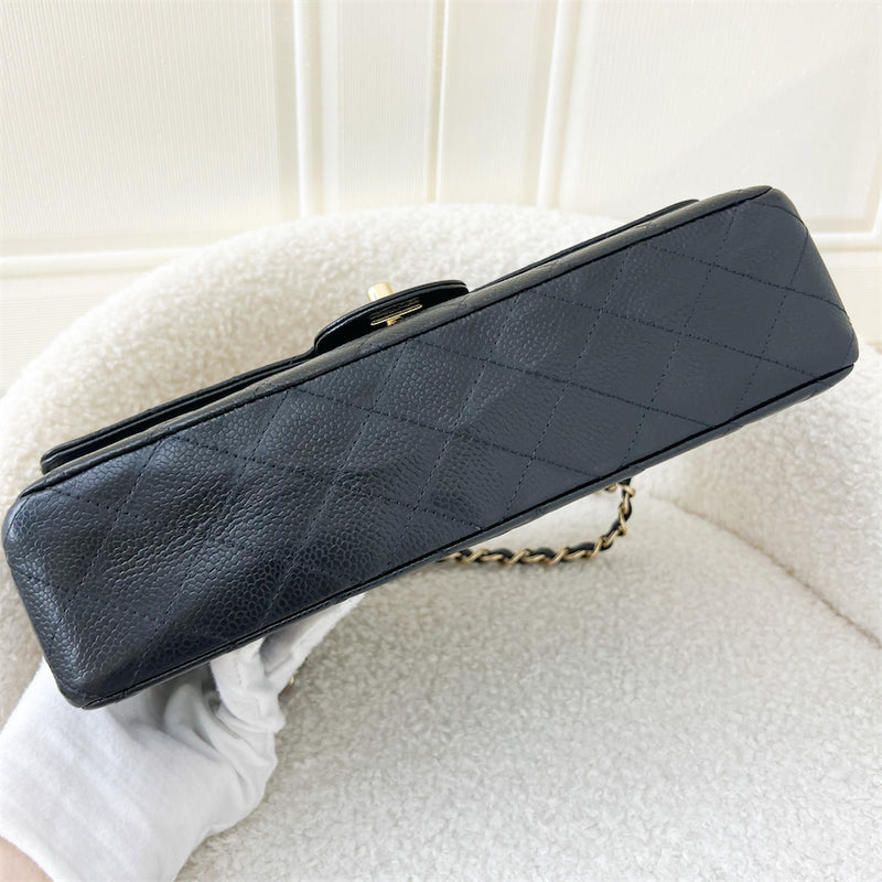 Chanel Vintage Medium Classic Flap CF in Black Caviar 24K GHW