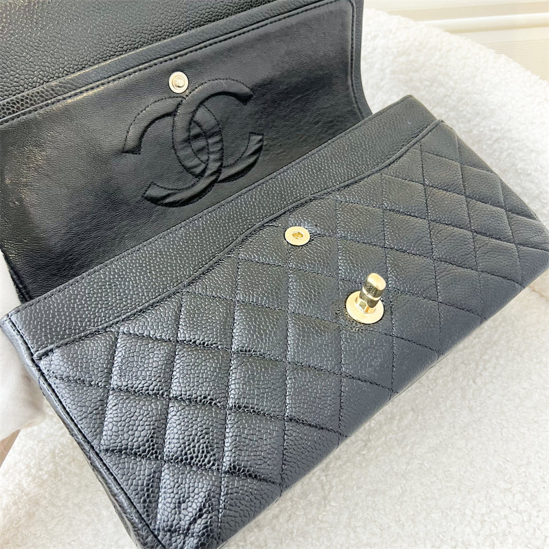 Chanel Vintage Medium Classic Flap CF in Black Caviar 24K GHW