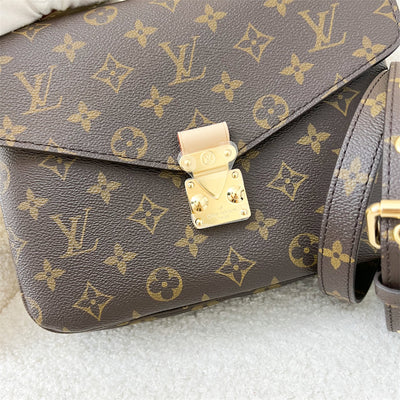 LV Pochette Metis in Monogram Canvas GHW