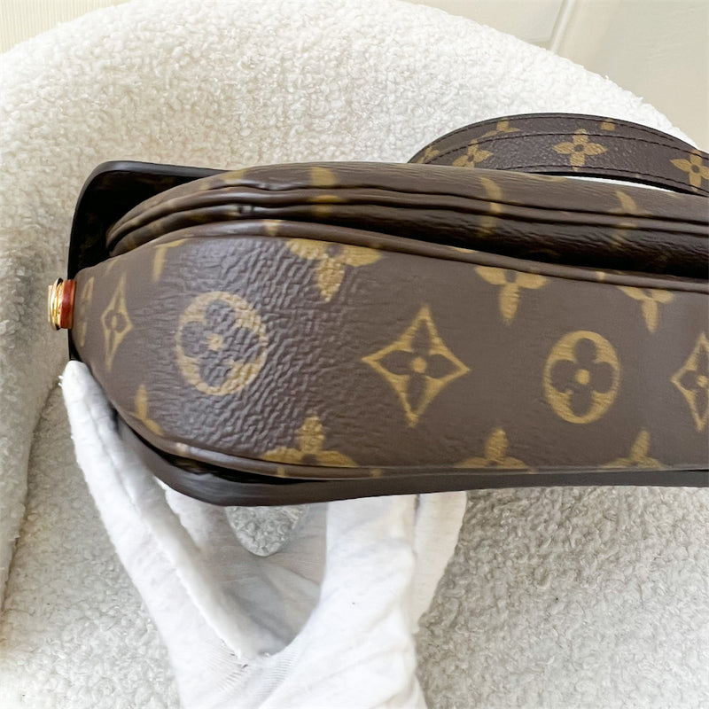 LV Pochette Metis in Monogram Canvas GHW