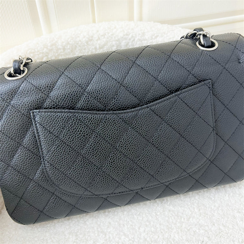 Chanel Medium Classic Flap CF in Black Caviar SHW