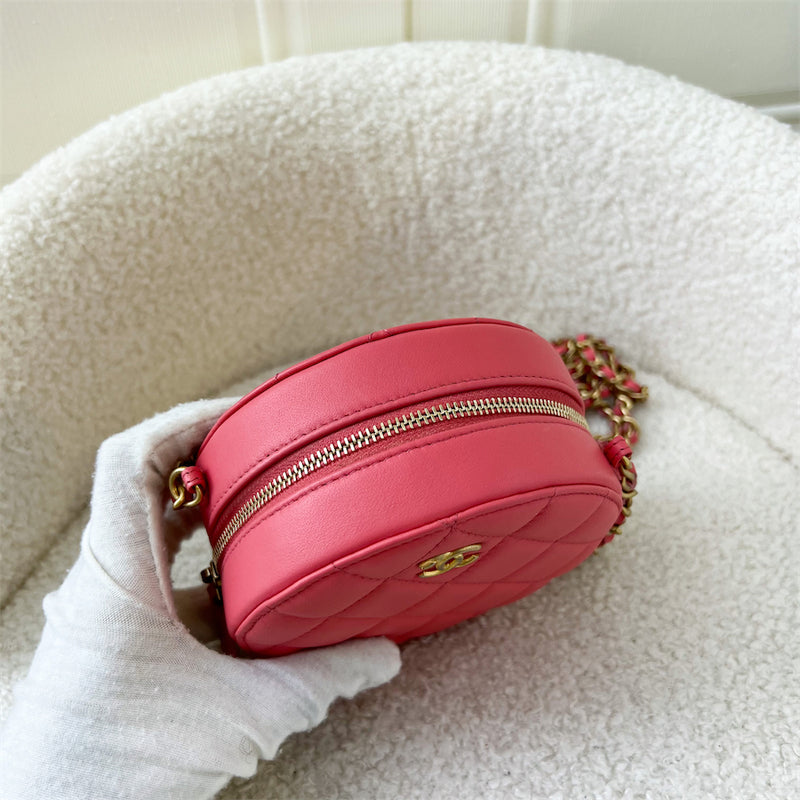 Chanel Pearl Crush Round Clutch with Chain in Coral Pink Lambskin AGHW