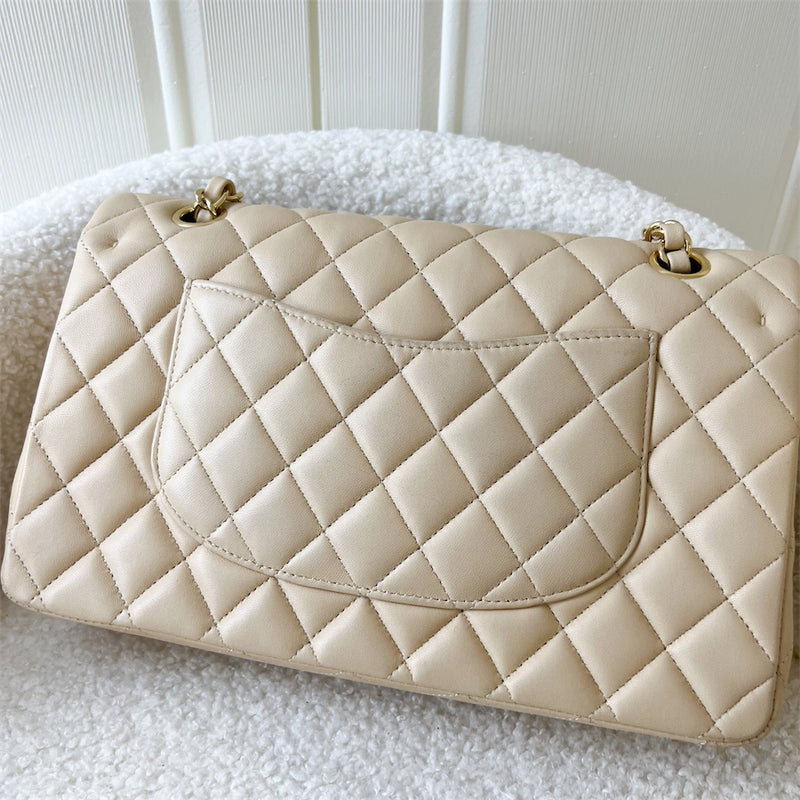 Chanel Medium Classic Flap CF in Beige Lambskin GHW