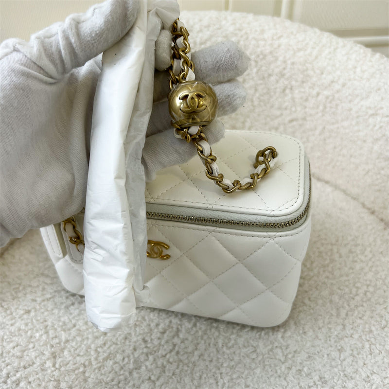 Chanel Pearl Crush Small Vanity in White Lambskin GHW