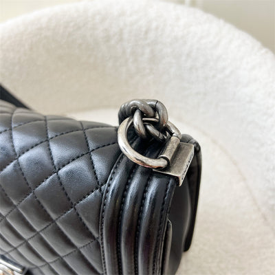 Chanel Medium 25cm Boy Flap in Black Lambskin RHW