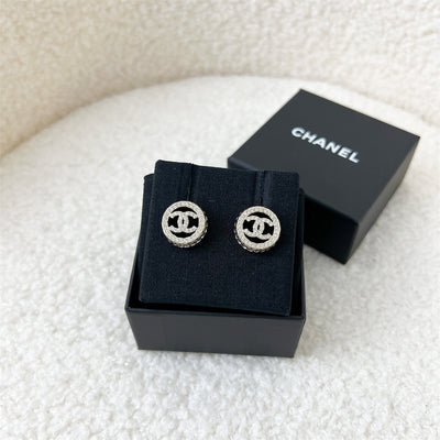 Chanel 22S Round CC Logo Earrings studded with Crystals in LGHW