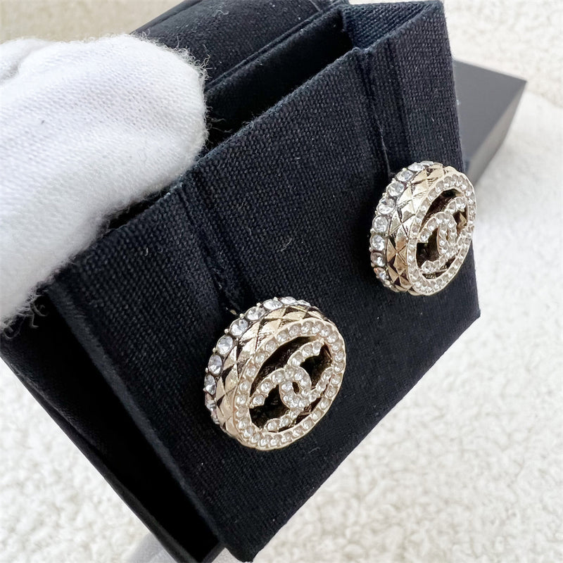 Chanel 22S Round CC Logo Earrings studded with Crystals in LGHW