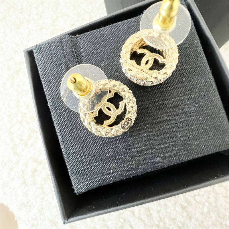 Chanel 22S Round CC Logo Earrings studded with Crystals in LGHW