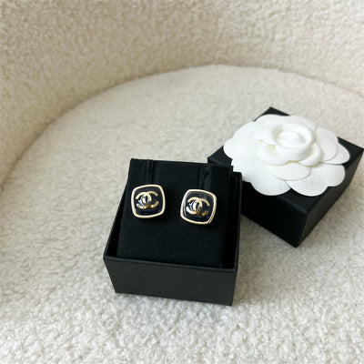 Chanel CC Logo Earrings in GHW