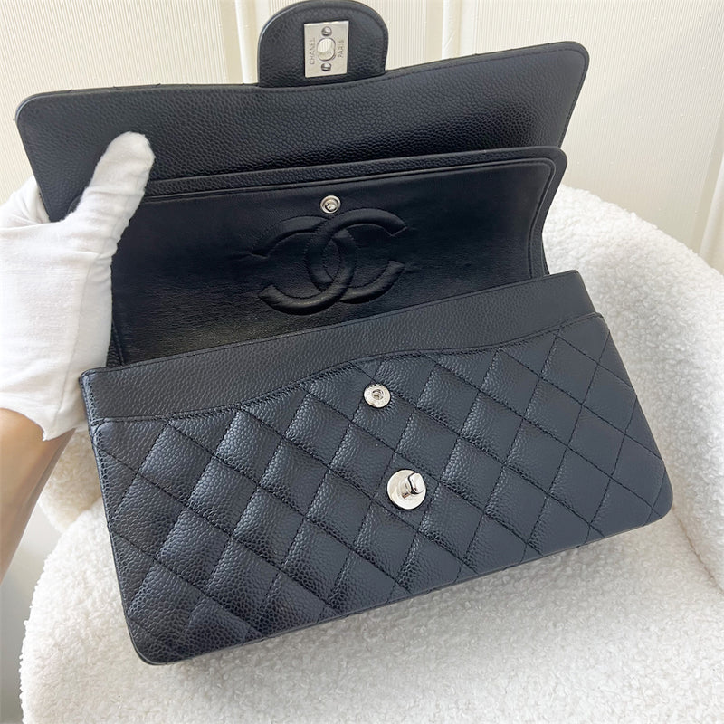 Chanel Medium Classic Flap CF in Black Caviar SHW