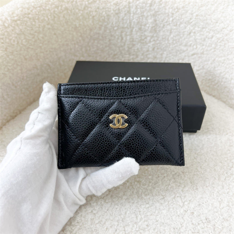 Chanel Classic Flat Card Holder in Black Caviar GHW