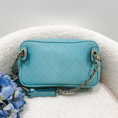 Chanel 19C Casual Trip Belt Bag in Tiffany Blue SHW