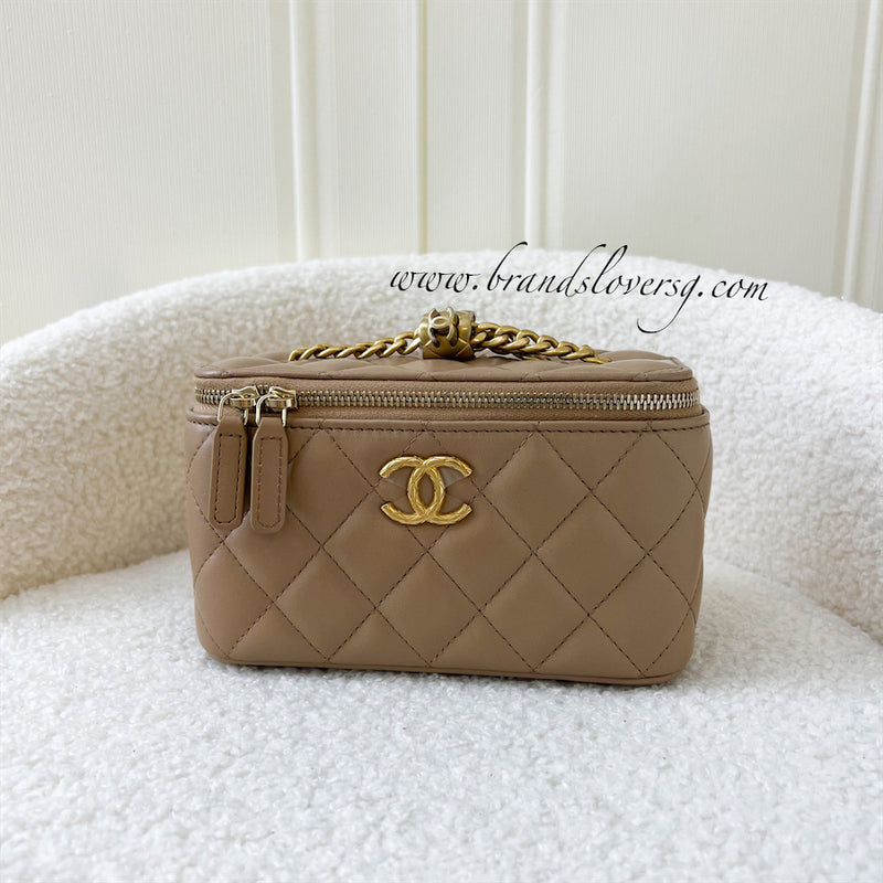 Chanel Flap Bag with Adjustable Strap Beige Lambskin Aged Gold Hardware 22K