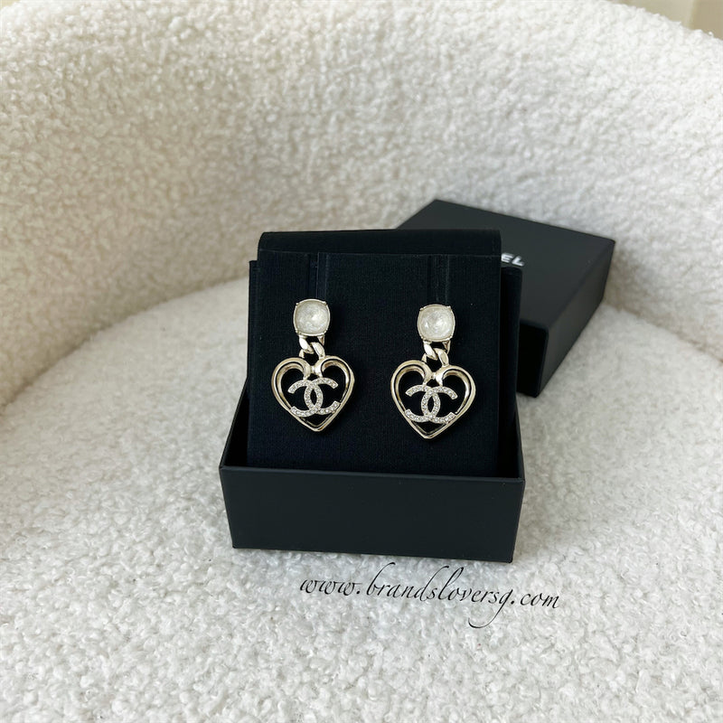 Chanel Heart Dangling Earrings LGHW