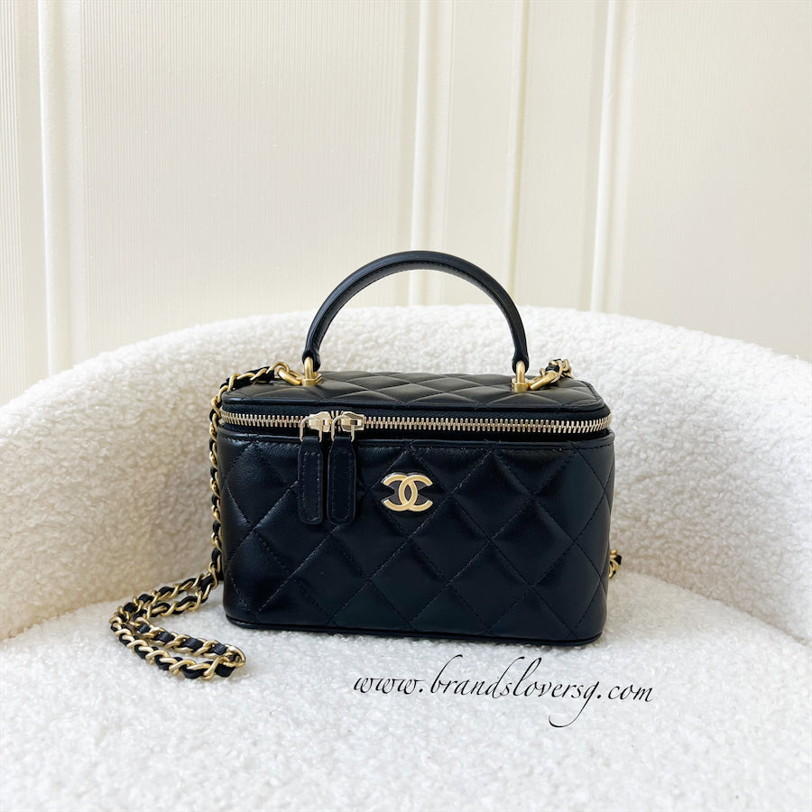 CHANEL, Bags, Chanel 2a Beige Lambskin Quilted Top Handle Mini Vanity  Case With Gold Chain