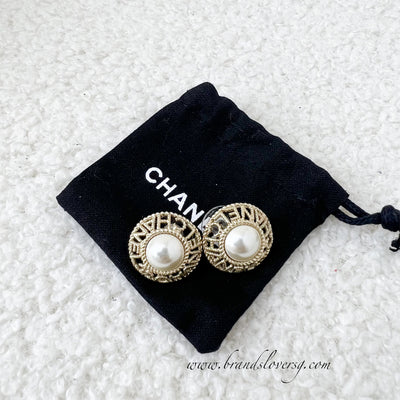 Chanel Logo with Pearls Round Earrings AGHW