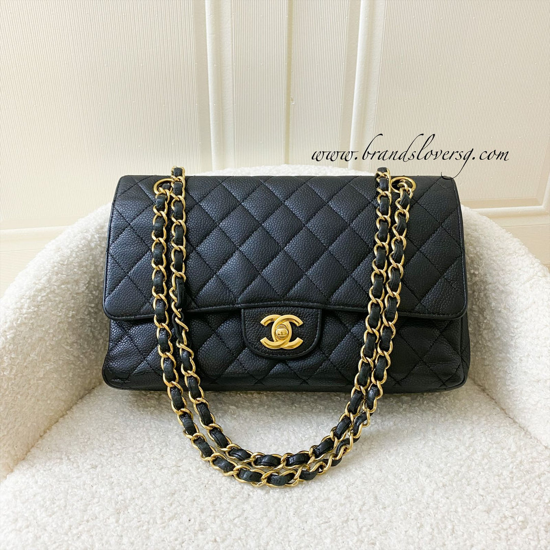 Chanel Medium Classic Flap CF in Black Caviar GHW