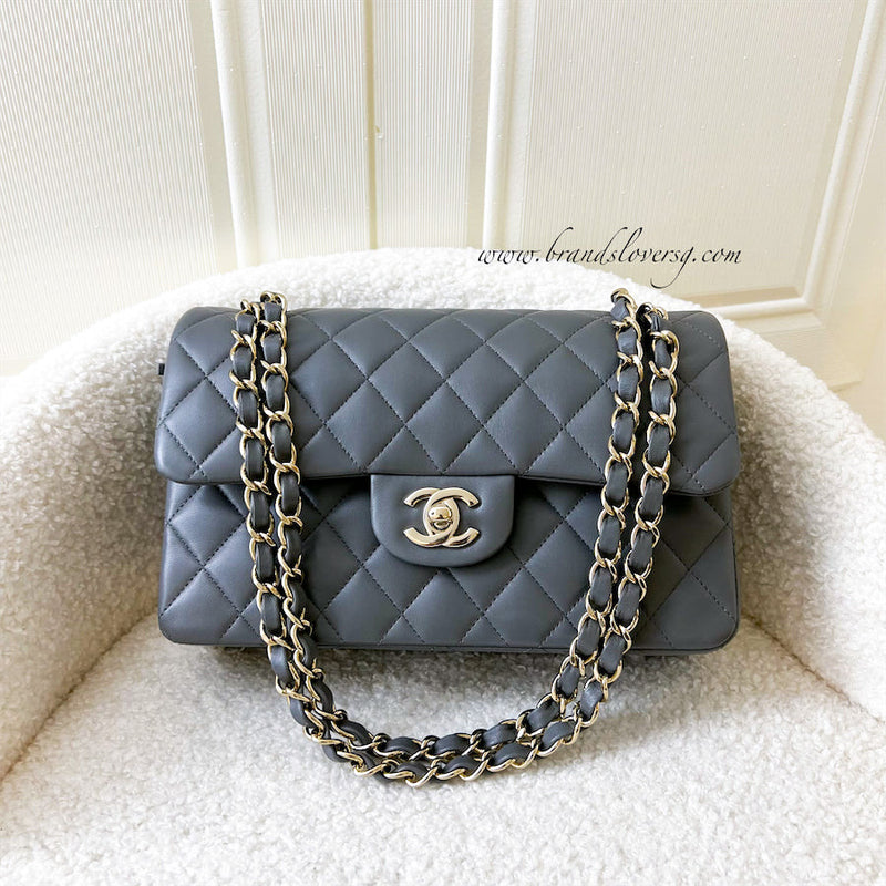  Chanel Small Classic Flap White Caviar LGHW Luxury Bags  Wallets on  Carousell